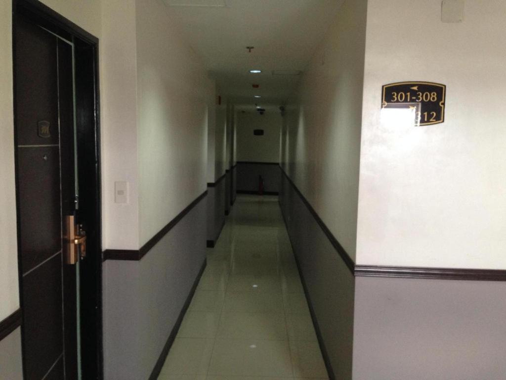 Cherry Midtown Hotel Olongapo Bagian luar foto