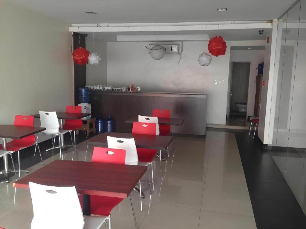 Cherry Midtown Hotel Olongapo Bagian luar foto