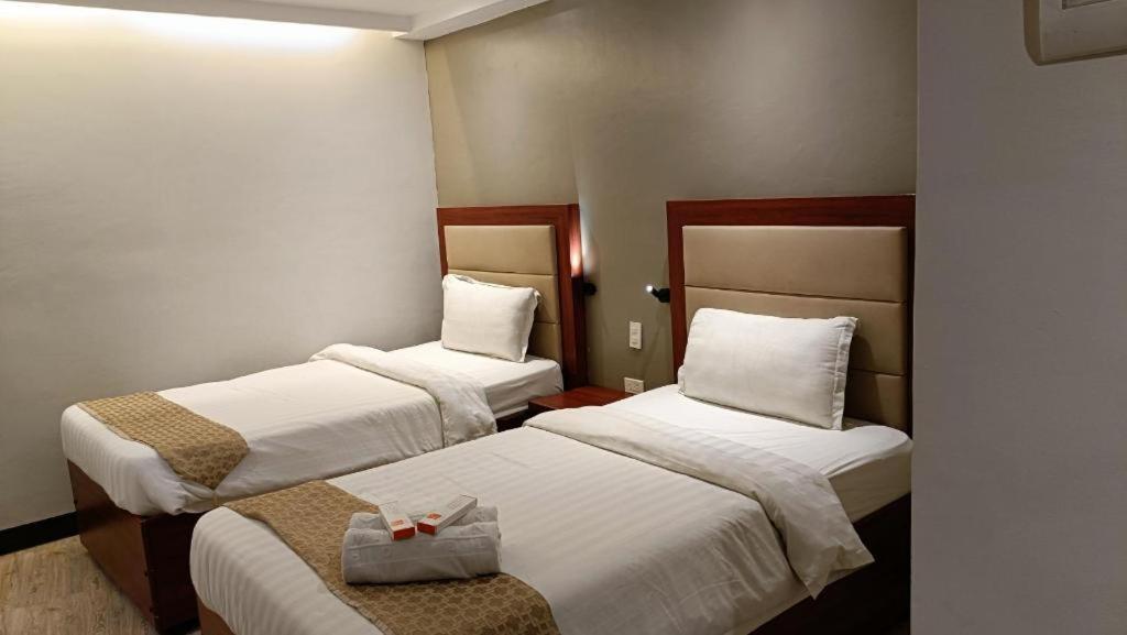 Cherry Midtown Hotel Olongapo Bagian luar foto
