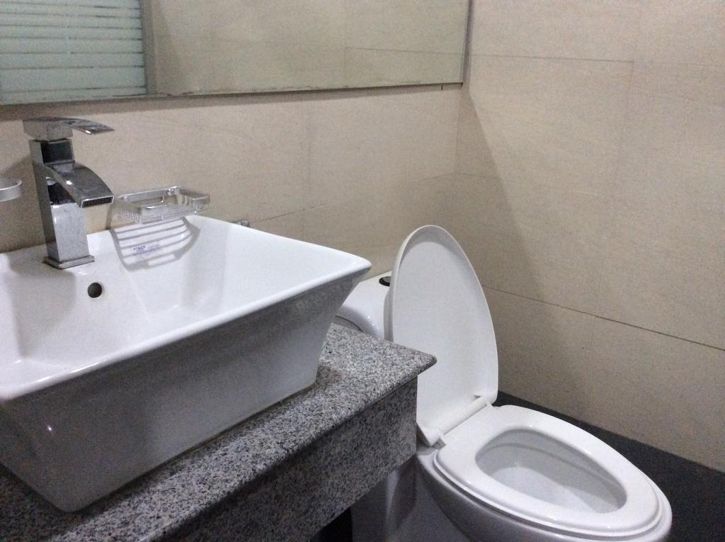 Cherry Midtown Hotel Olongapo Ruang foto