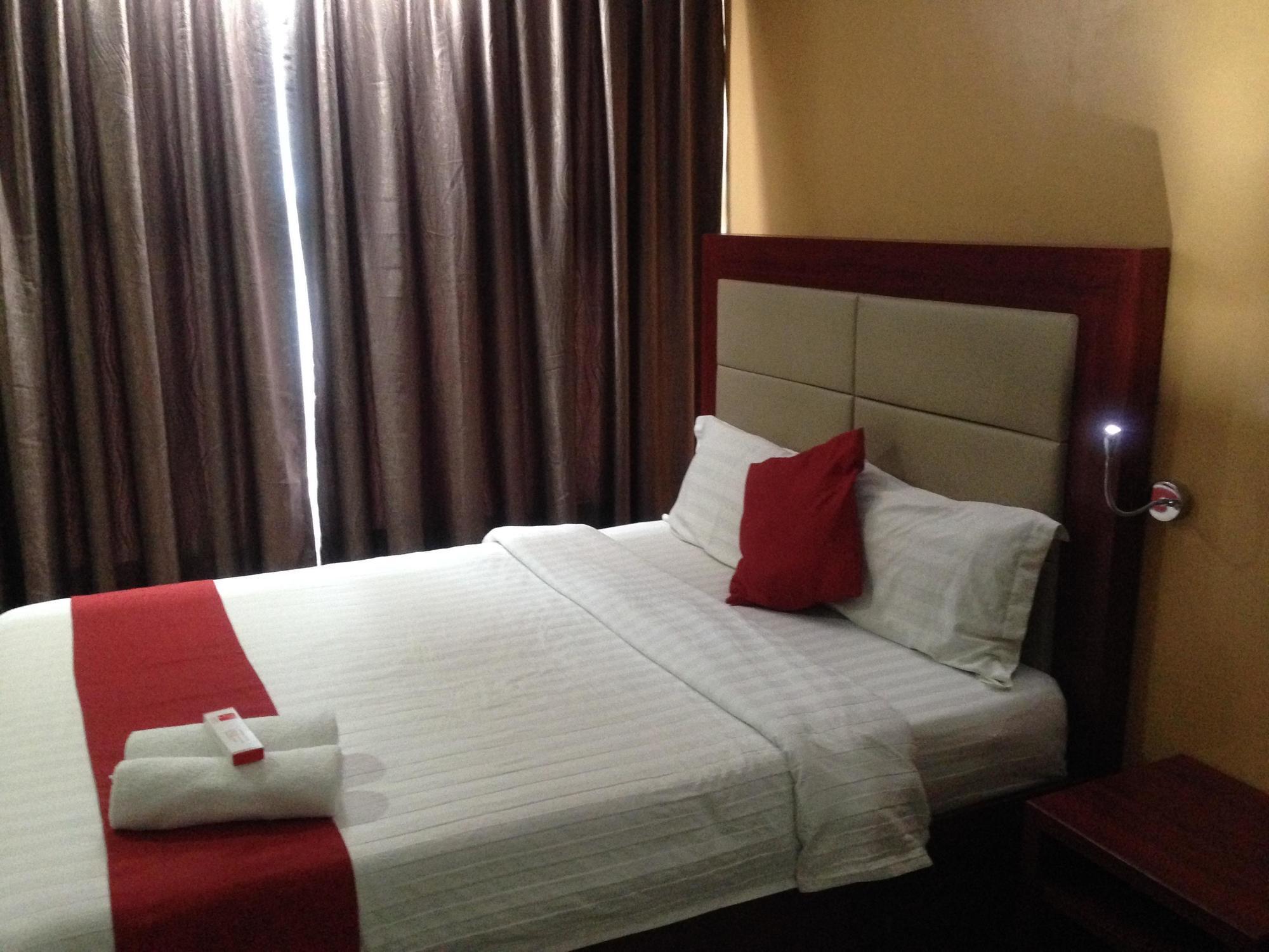 Cherry Midtown Hotel Olongapo Bagian luar foto